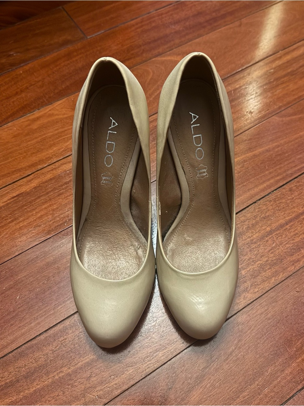 ALDO Women's Nude Round-Toe Pumps Size 5
